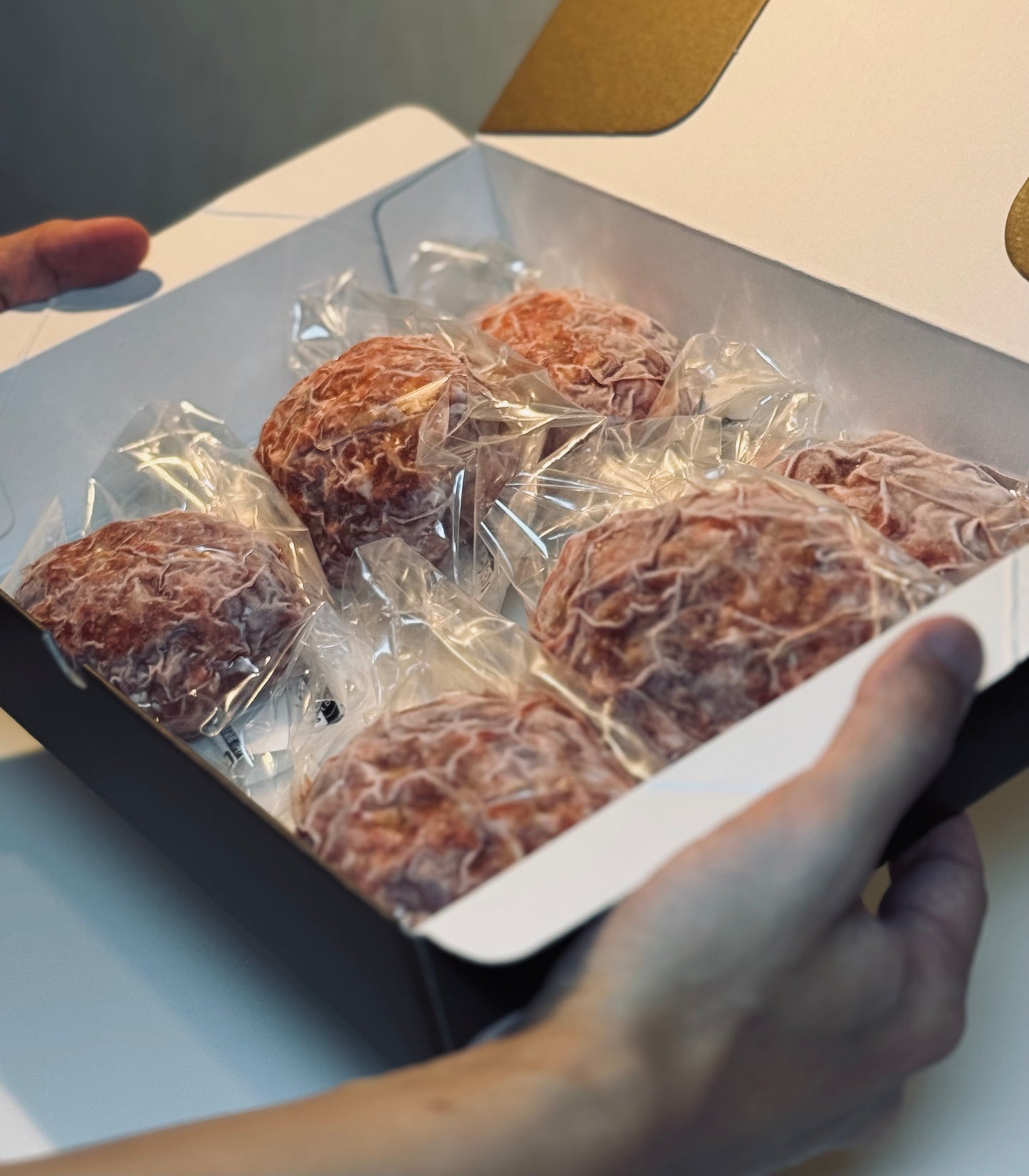「まるで赤身のステーキ!?」幻の和牛ハンバーグセット【6個入】[送料無料]