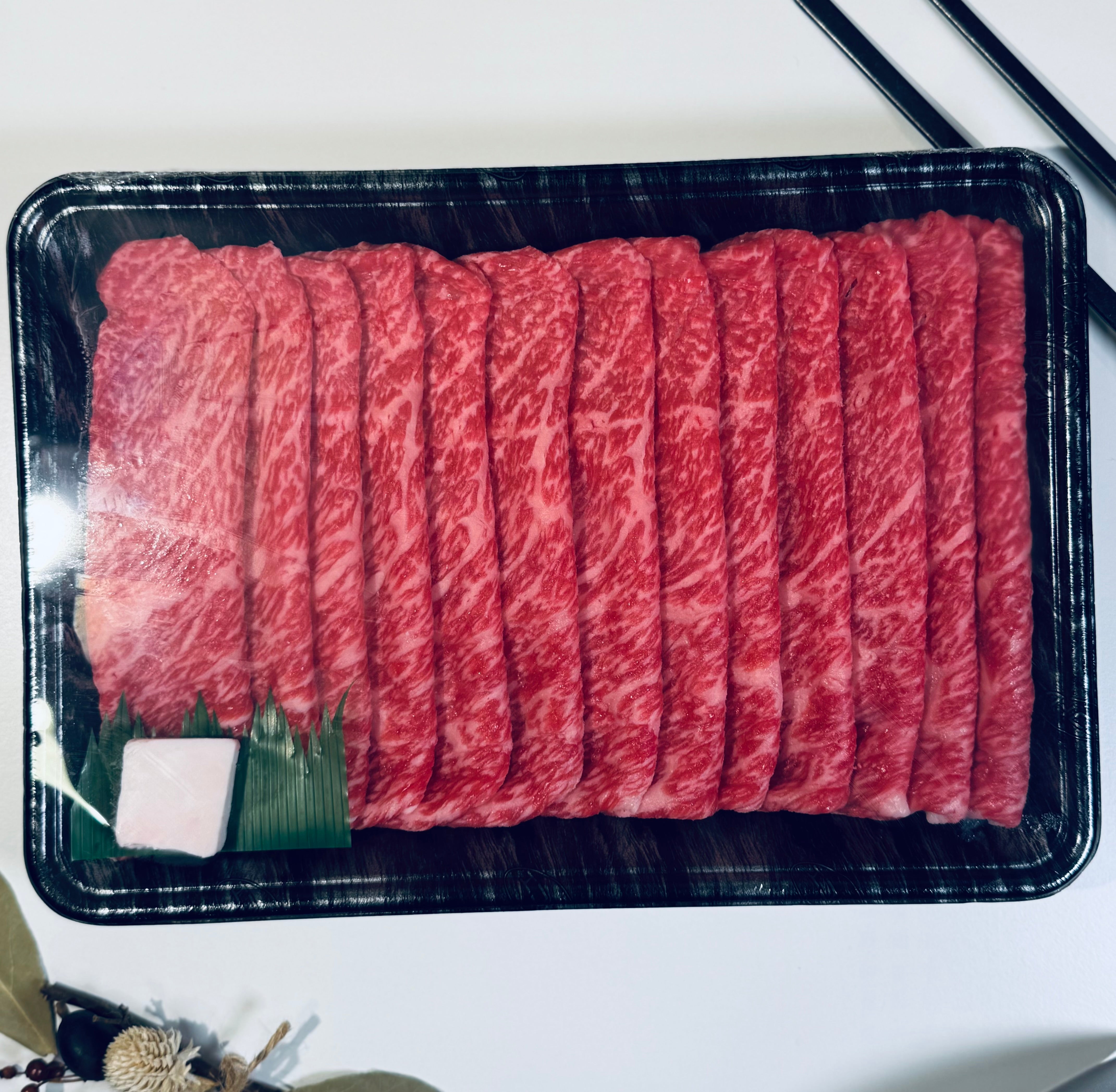 【厳選和牛外モモ使用】赤身すき焼き用(送料無料)